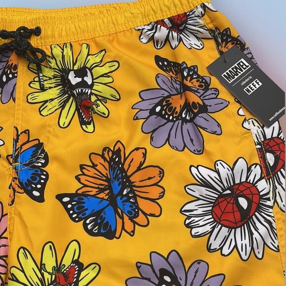 LMARVEL Men’s Small Flowered Yellow Shorts - Picture 2 of 4